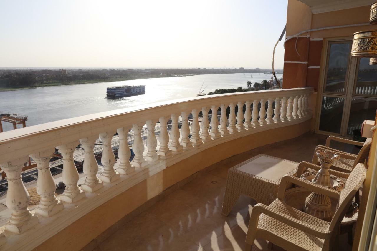 Maadi, Direct Nile River View From All Rooms Cairo Ngoại thất bức ảnh