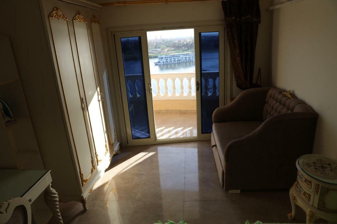 Maadi, Direct Nile River View From All Rooms Cairo Ngoại thất bức ảnh