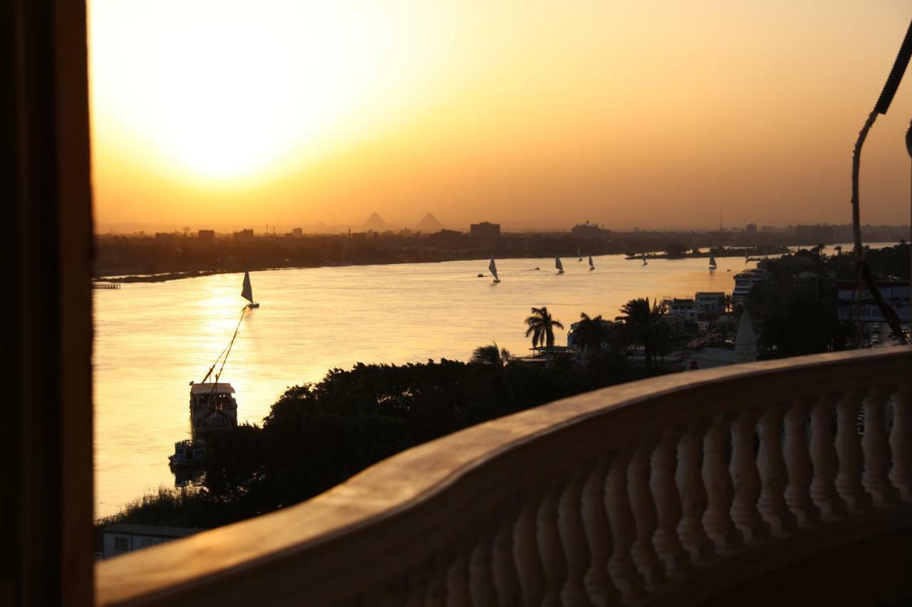 Maadi, Direct Nile River View From All Rooms Cairo Ngoại thất bức ảnh